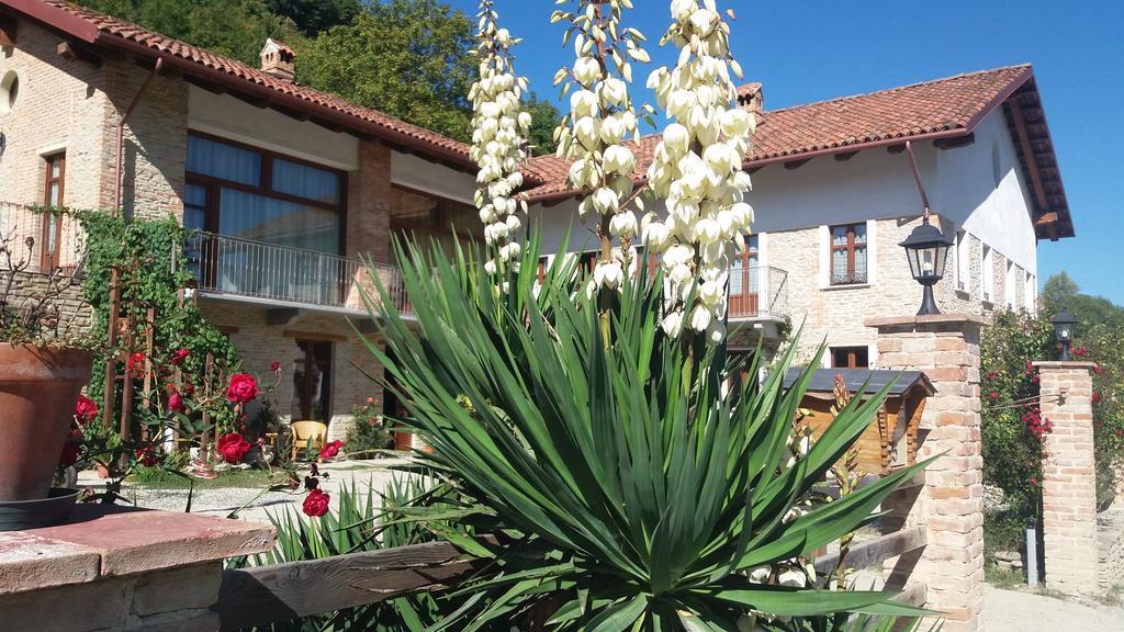 Agriturismo Ercolana Neviglie Buitenkant foto